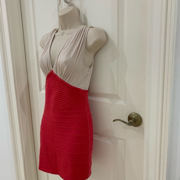 Hot Miami styles cream and coral bandage dress - Picture 5 of 6